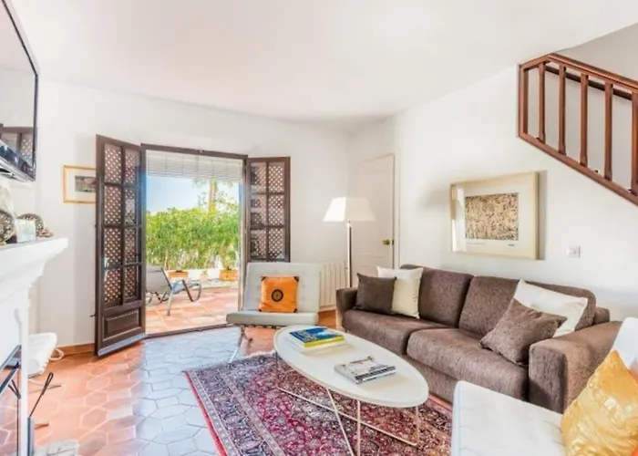 Ferienhaus En- Cozy Andalusian Style Townhouse In