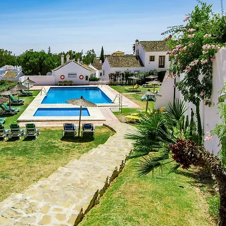 En- Cozy Andalusian Style Townhouse In Holiday home Marbella