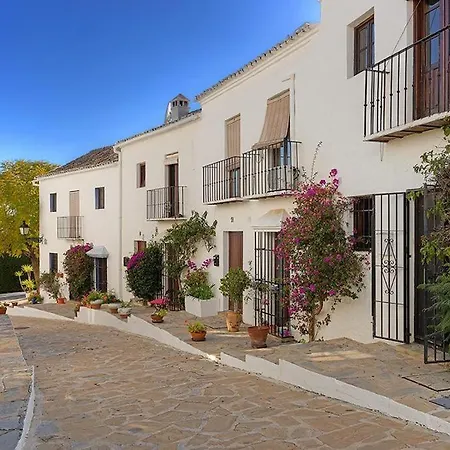 En- Cozy Andalusian Style Townhouse In *