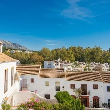 En- Cozy Andalusian Style Townhouse In