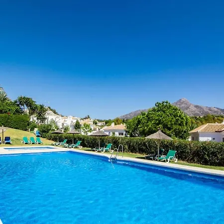 En- Cozy Andalusian Style Townhouse In Ferienhaus Marbella