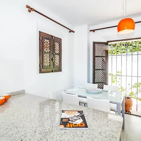 En- Cozy Andalusian Style Townhouse In