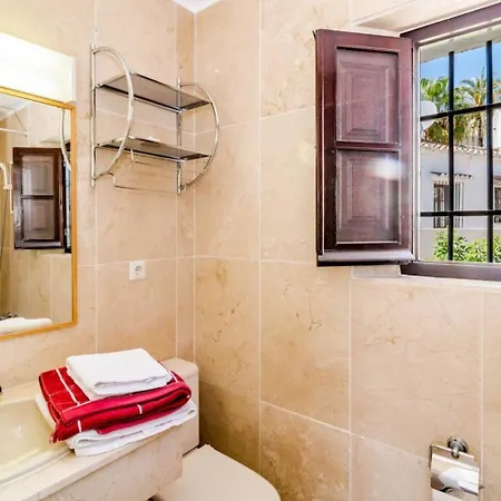 En- Cozy Andalusian Style Townhouse In Marbella