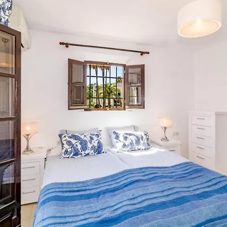 En- Cozy Andalusian Style Townhouse In Ferienhaus