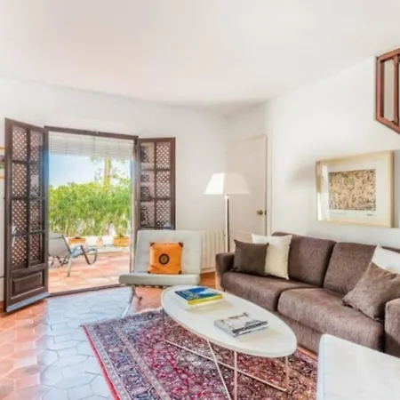 Ferienhaus En- Cozy Andalusian Style Townhouse In Marbella