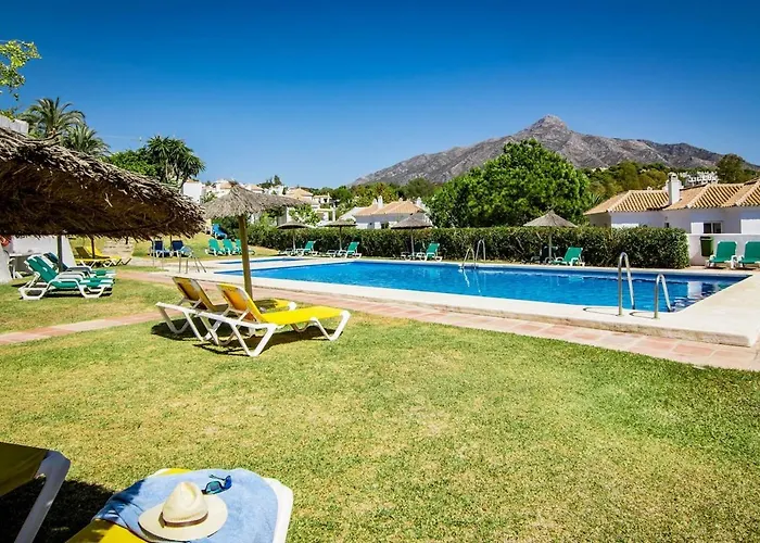 Casa de Férias En- Cozy Andalusian Style Townhouse In Marbella