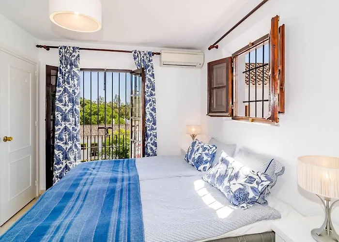En- Cozy Andalusian Style Townhouse In