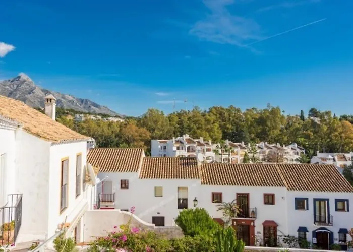 En- Cozy Andalusian Style Townhouse In