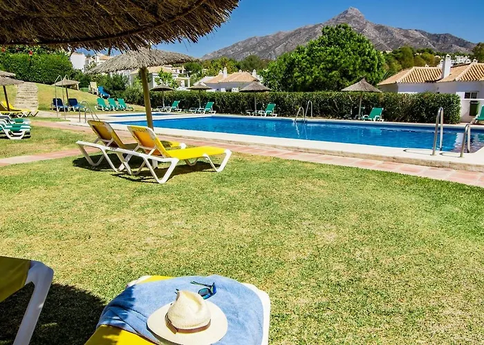 Casa de Férias En- Cozy Andalusian Style Townhouse In Marbella