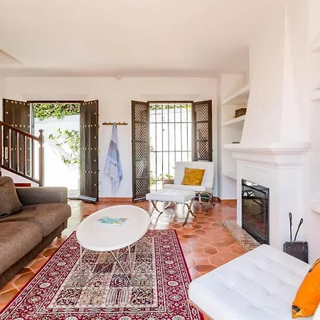 En- Cozy Andalusian Style Townhouse In Μαρμπέλλα
