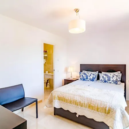 En- Cozy Andalusian Style Townhouse In Μαρμπέλλα