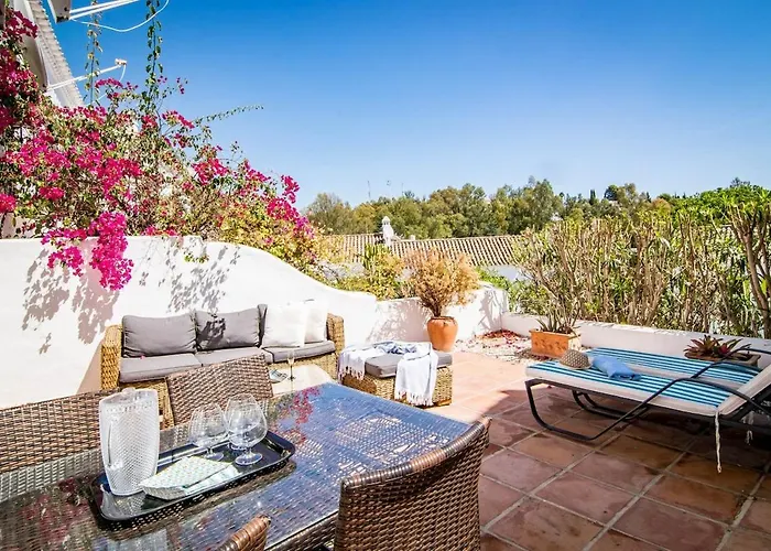 En- Cozy Andalusian Style Townhouse In Marbellac