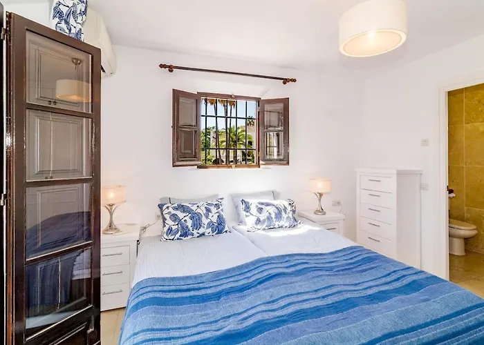 En- Cozy Andalusian Style Townhouse In * Marbellac