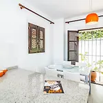 En- Cozy Andalusian Style Townhouse In Vakantiehuis *