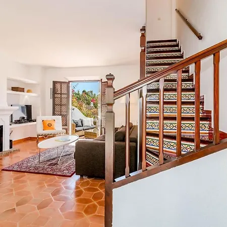 En- Cozy Andalusian Style Townhouse In